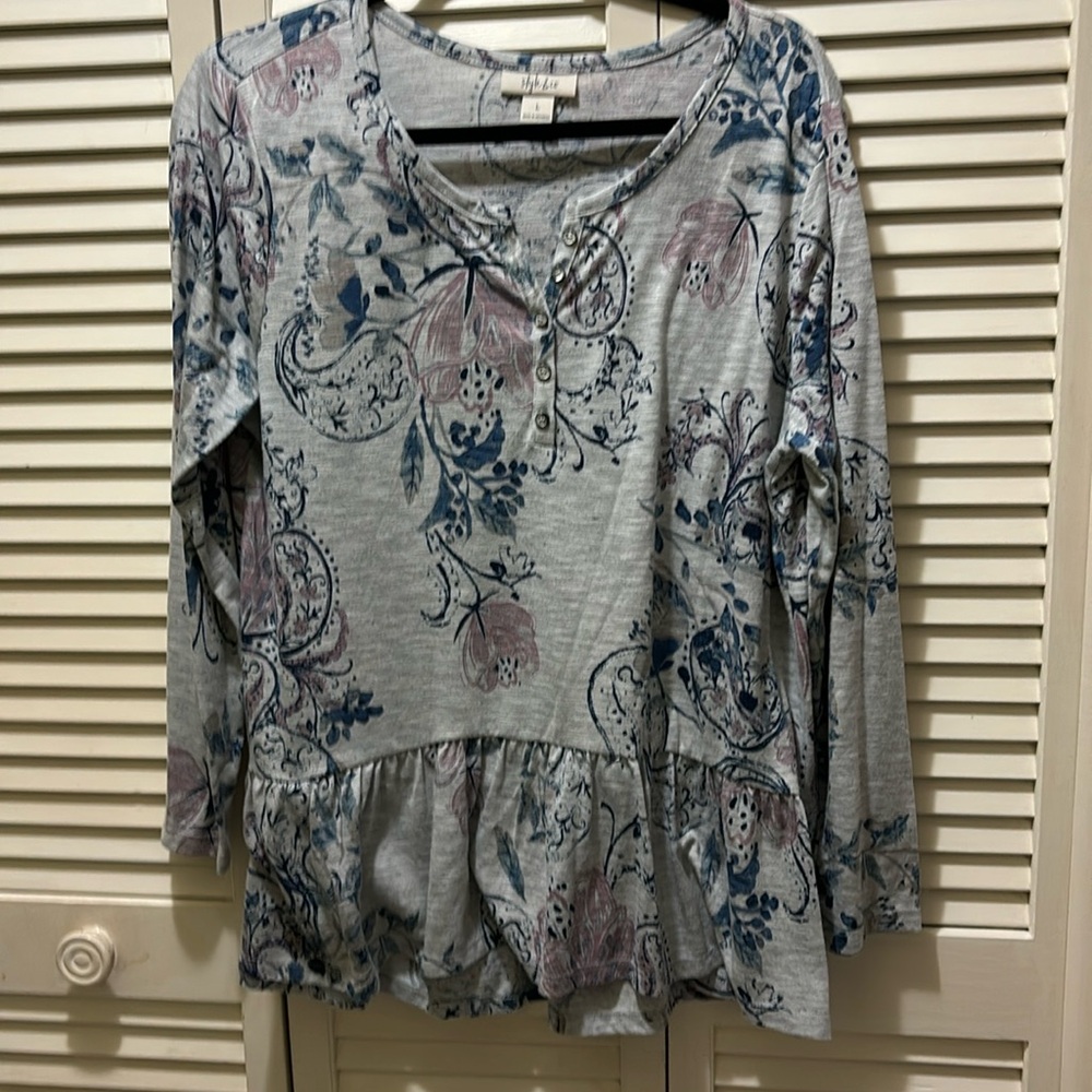 Style & Co. Ladies Tunic Shirt. Size L
